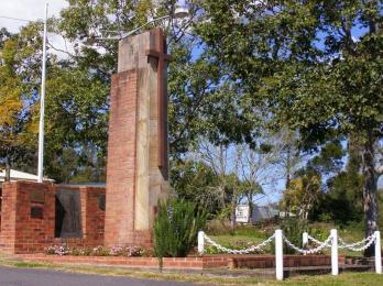 Bulahdelah War Memorial. Image: Monument Australia.